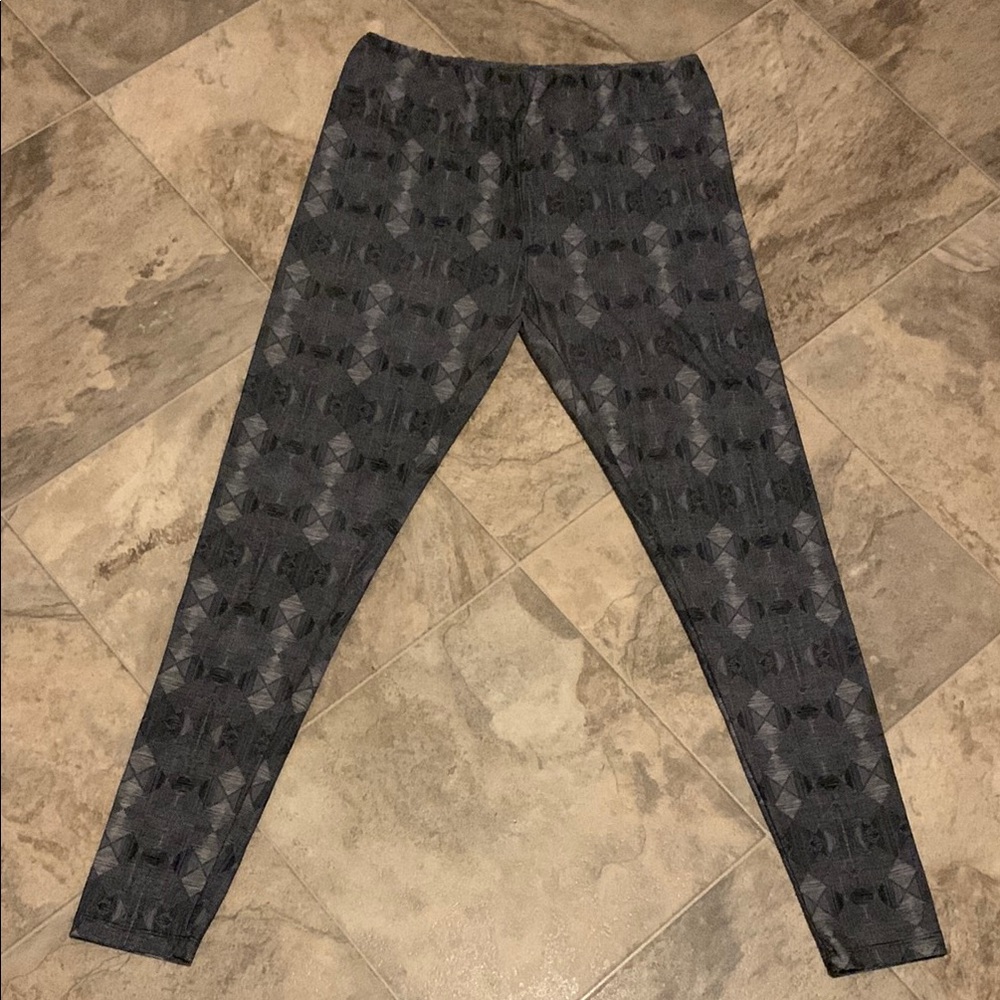 LulaRoe gray Geometric Patterned Leggings one size 2-10 women’s